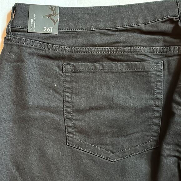 Torrid Sophia Skinny Jeans Destructed Premium Stretch Black NEW Size 26T Tall - Picture 9 of 12